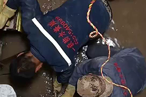 盘锦电梯井堵漏施工视频